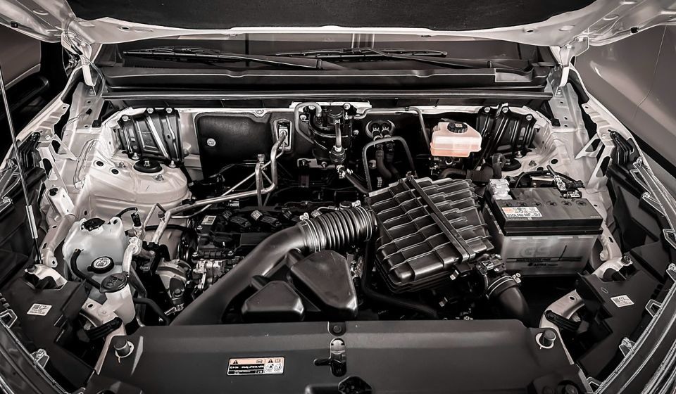 Toyota Innova Cross Hybrid: MPV 7 chỗ tiết kiệm, công nghệ hybrid tiên tiến