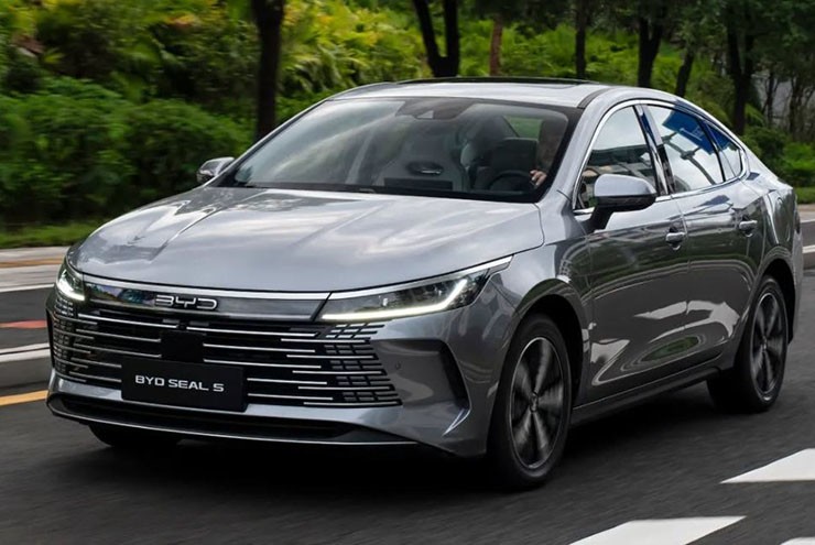 Loạt ô tô tiêu thụ chưa tới 4 lít/100 km đáng mua giữa áp lực giá xăng